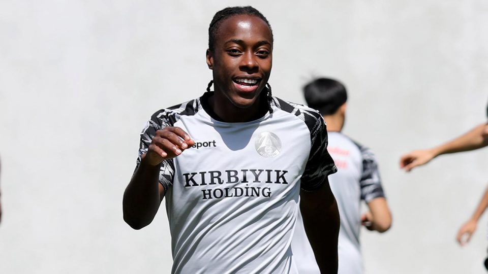 Pendikspor Alanyasporlu Lusamba’yı kiraladı